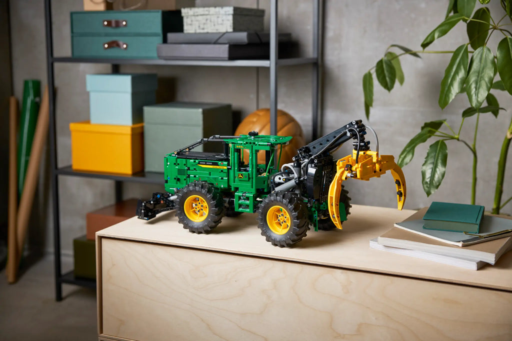 LEGO TECHNIC 42157 John Deere 948L-II Skidder - TOYBOX Toy Shop