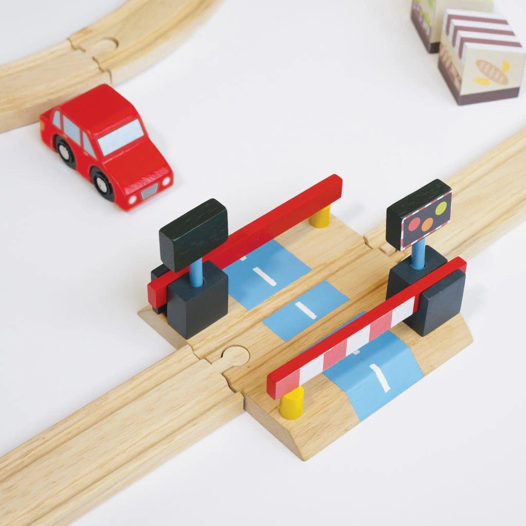 Le Toy Van TV700 Wooden Royal Express Train Set (180 pieces) - TOYBOX Toy Shop