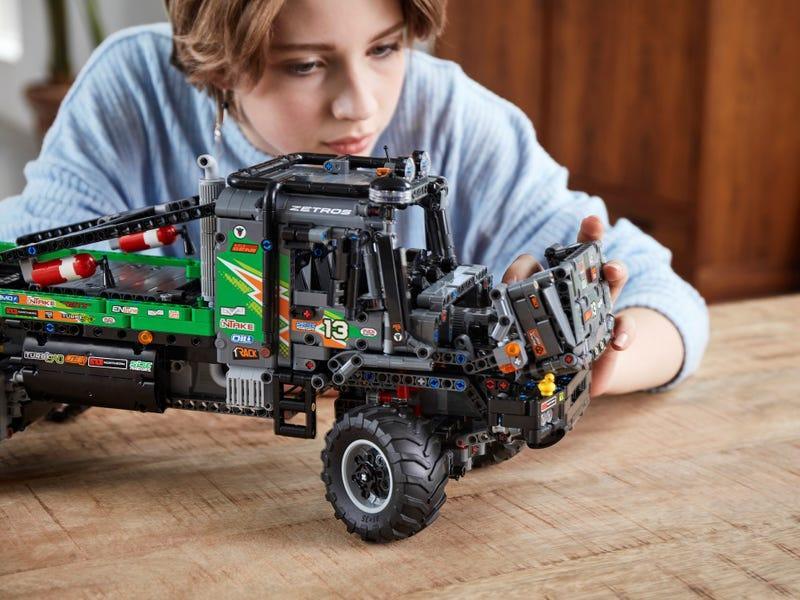 LEGO TECHNIC 42129 4x4 Mercedes-Benz Zetros Trial Truck - TOYBOX Toy Shop