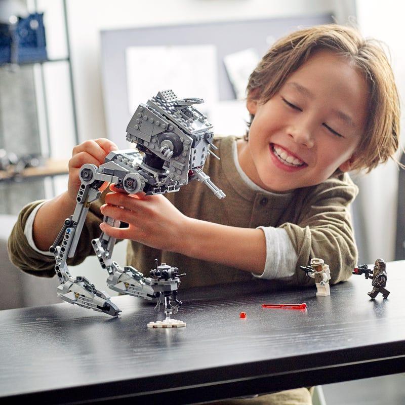 LEGO STAR WARS 75322 Star Wars Hoth AT-ST Building Kit - TOYBOX Toy Shop