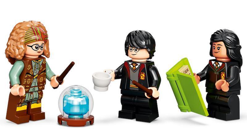 LEGO HARRY POTTER 76396 Hogwarts Moment Divination Class - TOYBOX Toy Shop