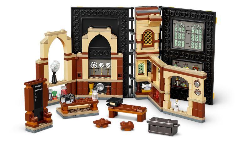 LEGO HARRY POTTER 76397 Hogwarts Moment Defense Class - TOYBOX Toy Shop