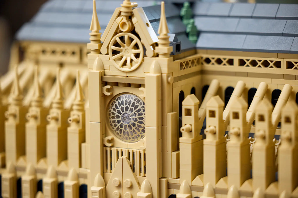 LEGO ARCHITECTURE 21061 Notre-Dame de Paris - TOYBOX Toy Shop