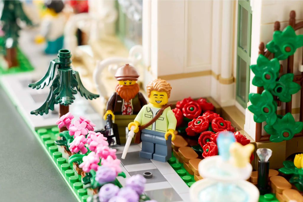 LEGO IDEAS 21353 The Botanical Garden - TOYBOX Toy Shop