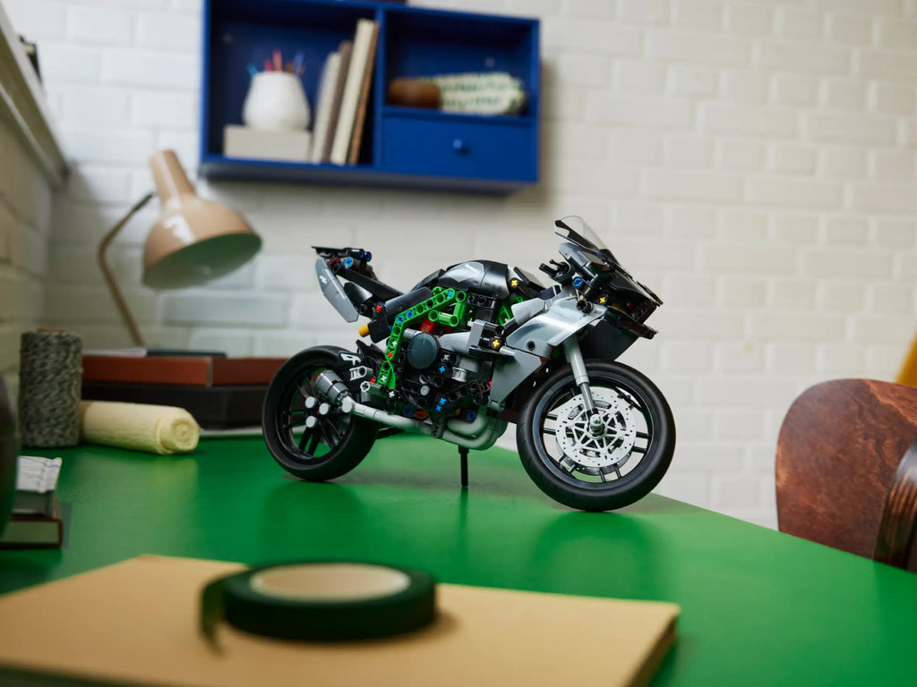 LEGO TECHNIC 42170 Kawasaki Ninja H2R Motorcycle - TOYBOX Toy Shop