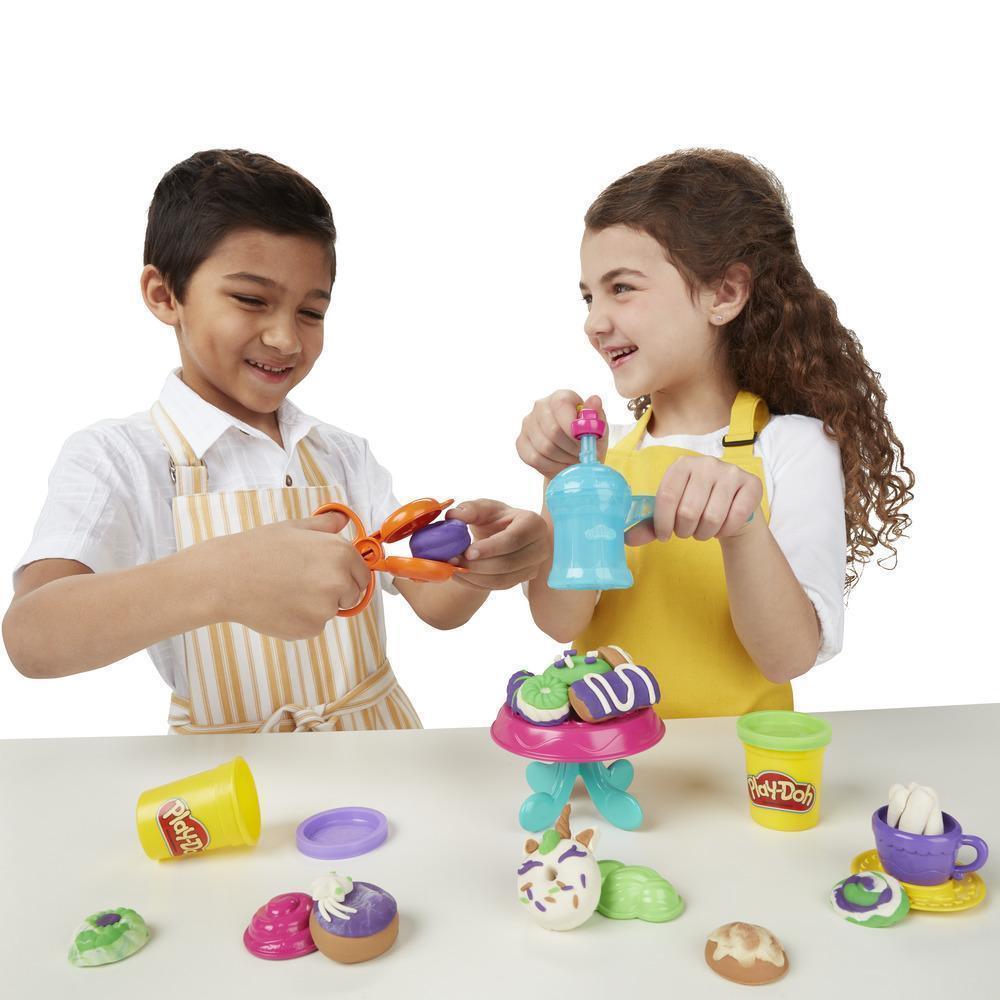 Play-Doh Kitchen Creations Delightful Donuts Set with 4 Colours - TOYBOX Toy Shop