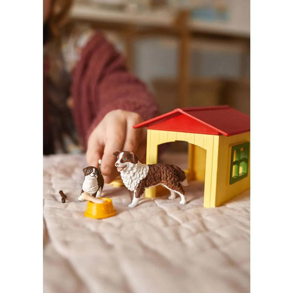 SCHLEICH 42573 Friendly Dog House Playset - TOYBOX Toy Shop