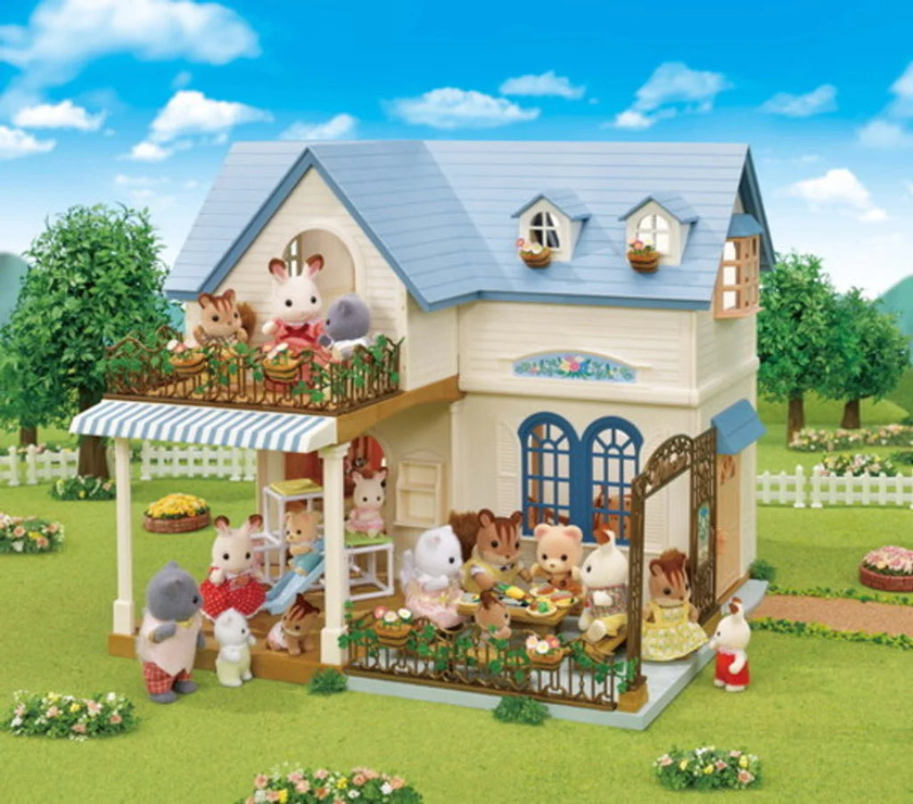Sylvanian Families Courtyard Home Gift Set - TOYBOX Toy Shop