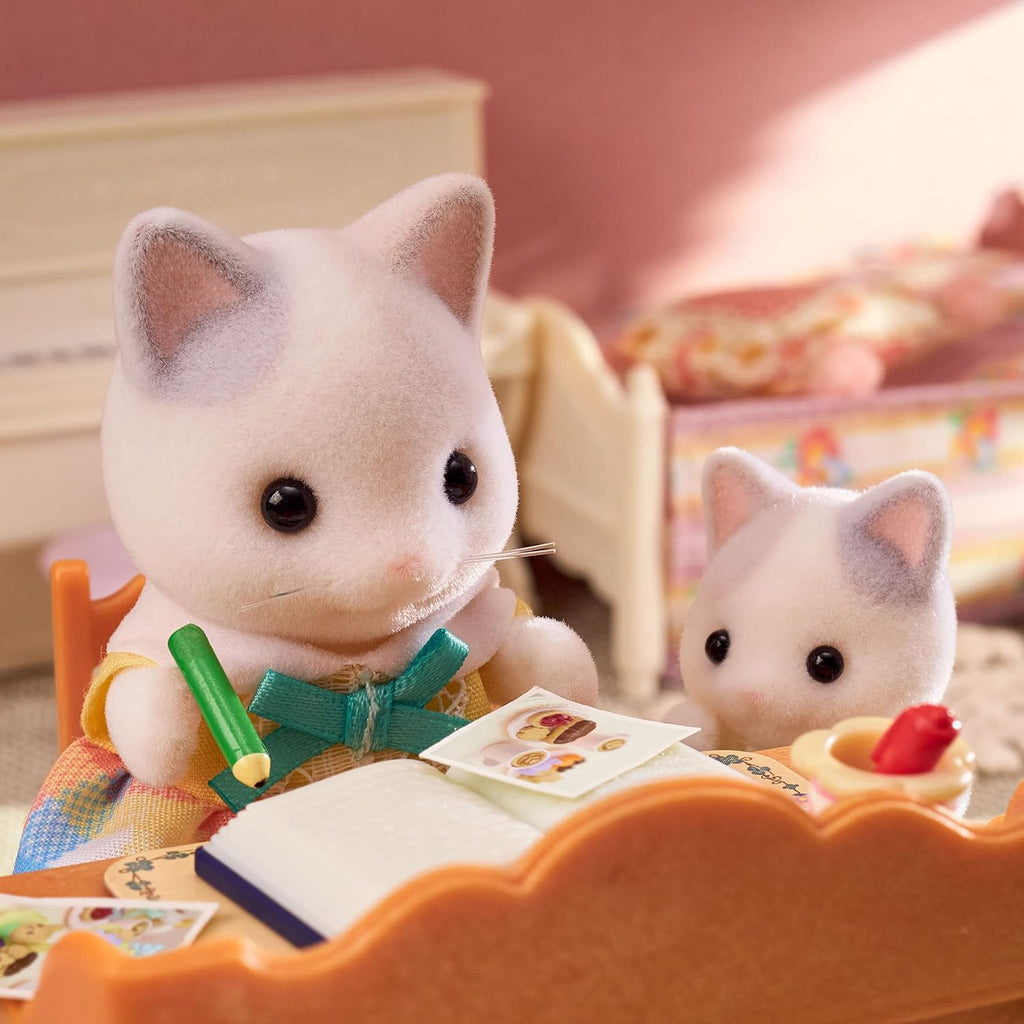 Sylvanian Families Latte Cat Family - TOYBOX Toy Shop